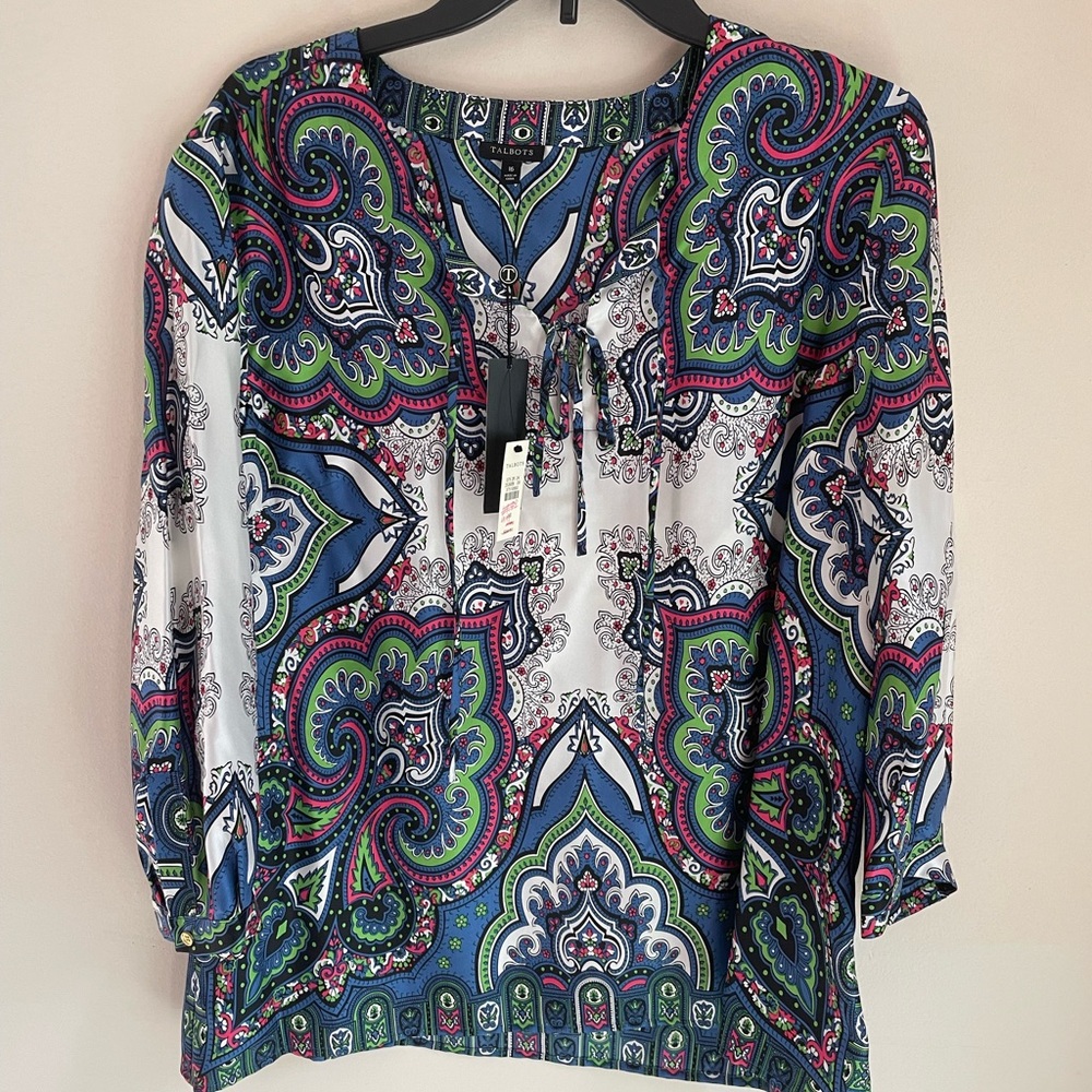 Beautiful Talbots Blouse. NWT. 100% Silk. Great for dress or casual. Size 16.